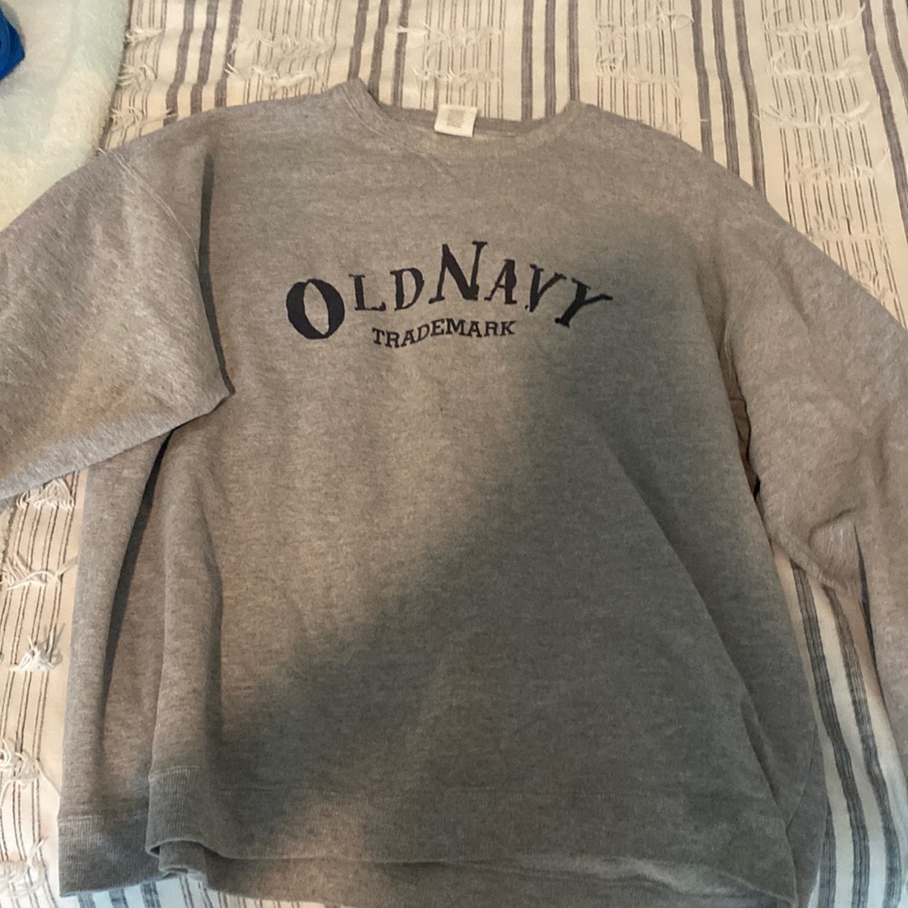 Old Navy crewneck